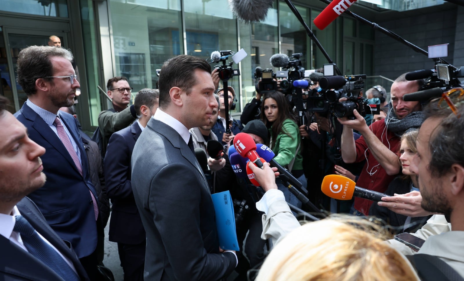 Bardella au Medef: déjeuner en terre inconnue