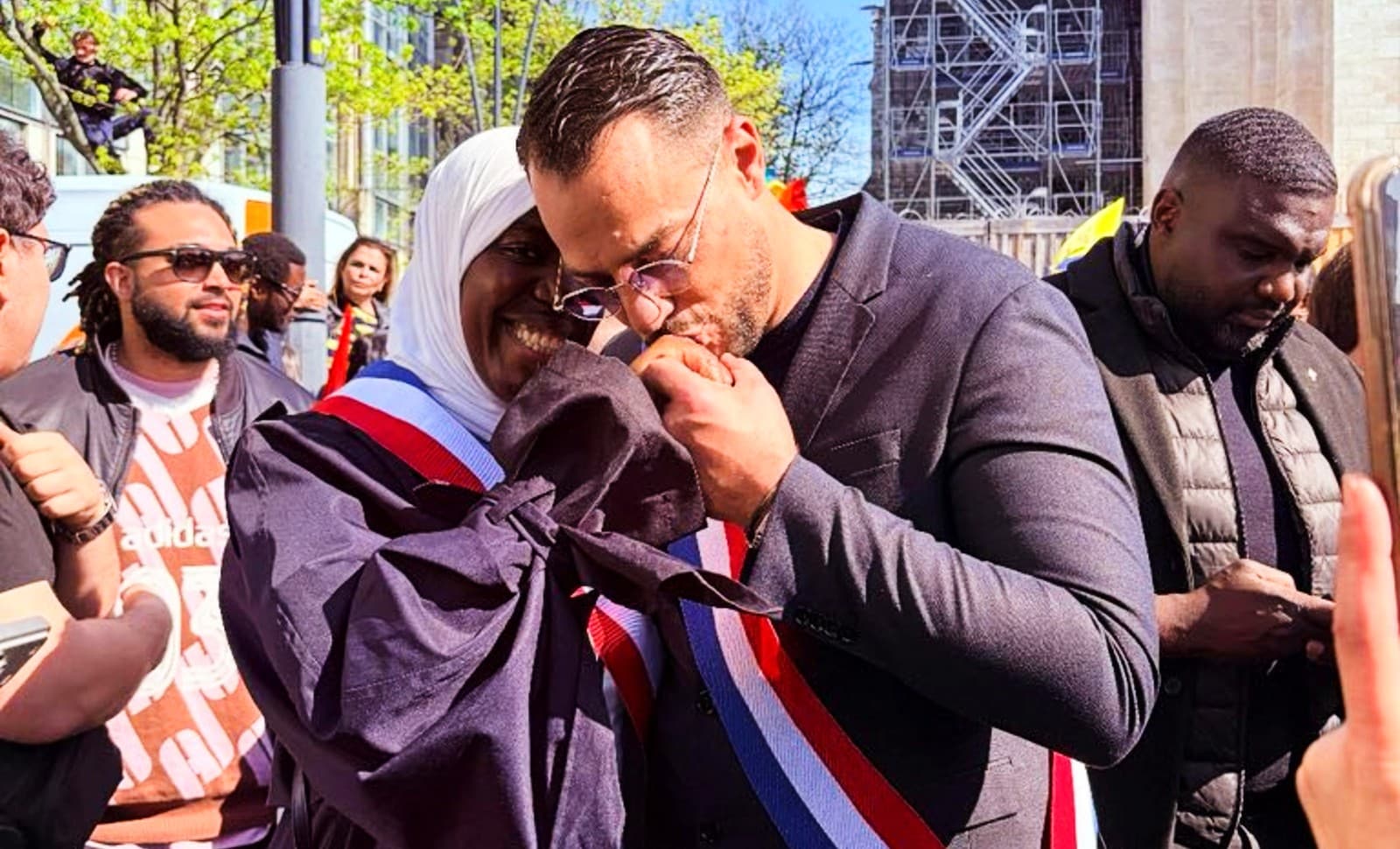 Même Delogu parvient à se mettre les islamistes à dos