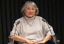 Élise Thiébaut: la ménopause contre le fascisme