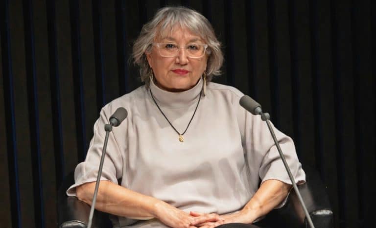 Élise Thiébaut: la ménopause contre le fascisme