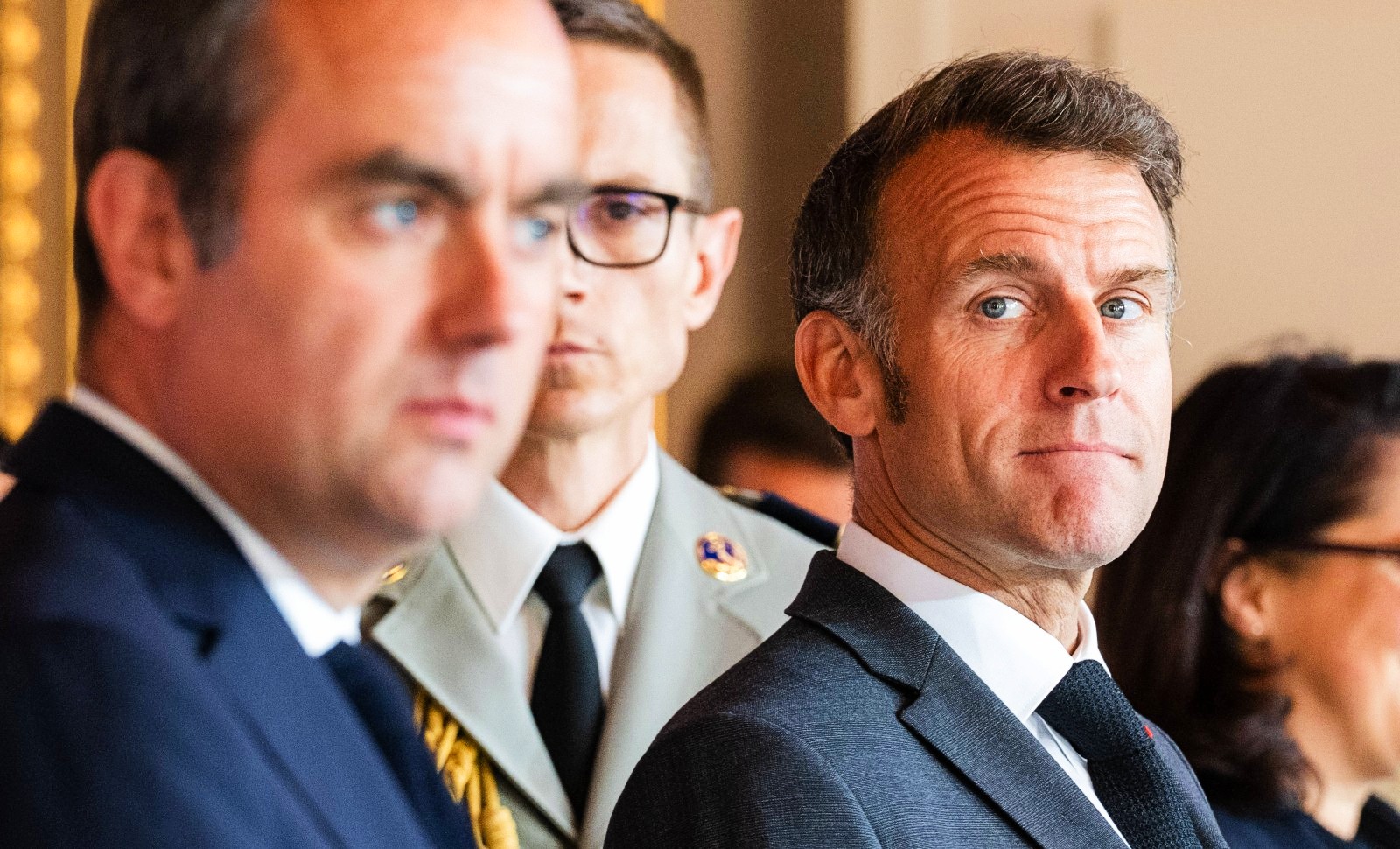 Fin de régime pour la France des mandarins