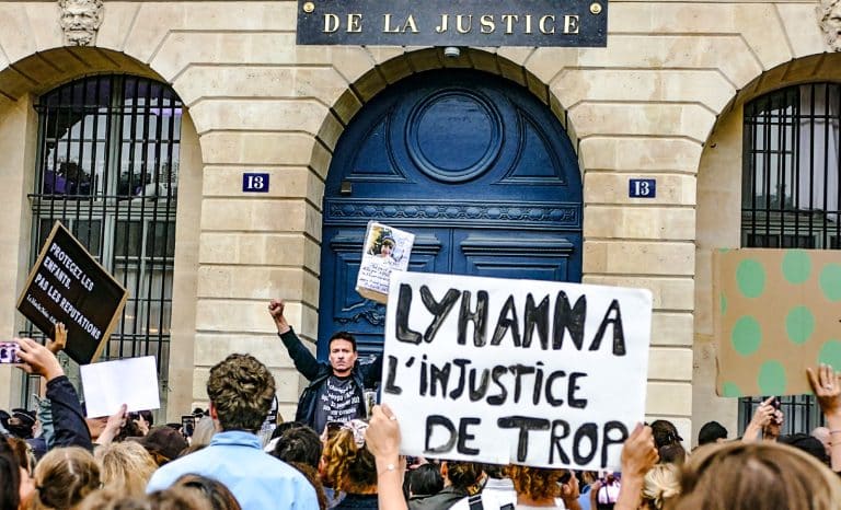 Affaire Lyhanna: le pouvoir s’affole