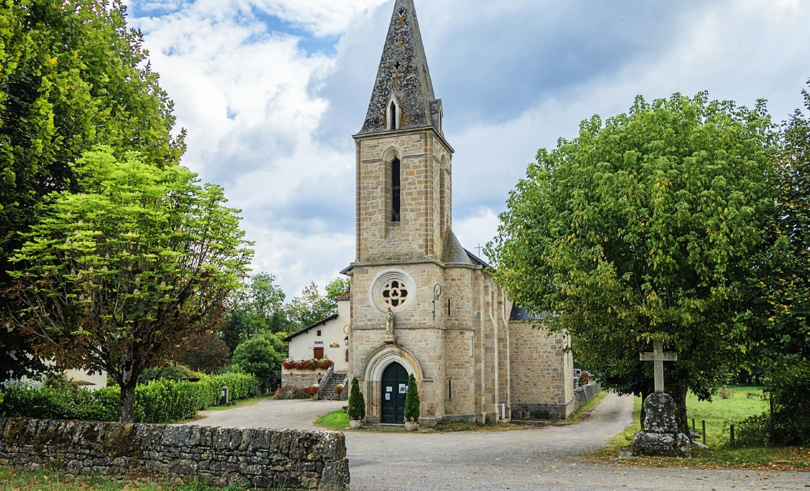 Clocher et minaret