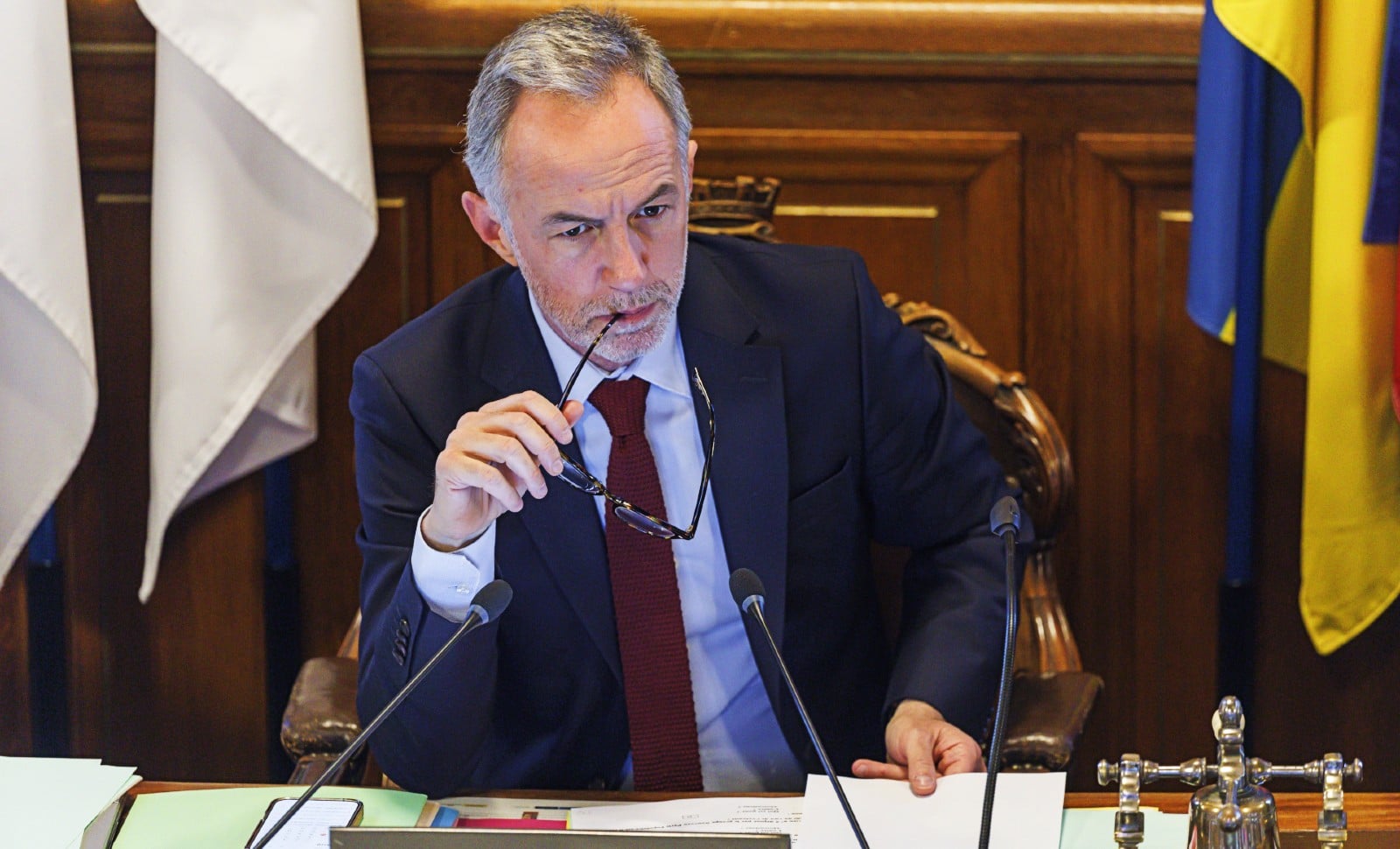 Diplomatie d’opérette à la Mairie de Paris