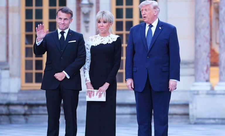 🎙️ Podcast: Macron à Evian et à Versailles: un grand coup diplomatique?