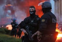 Tout le monde déteste la police?
