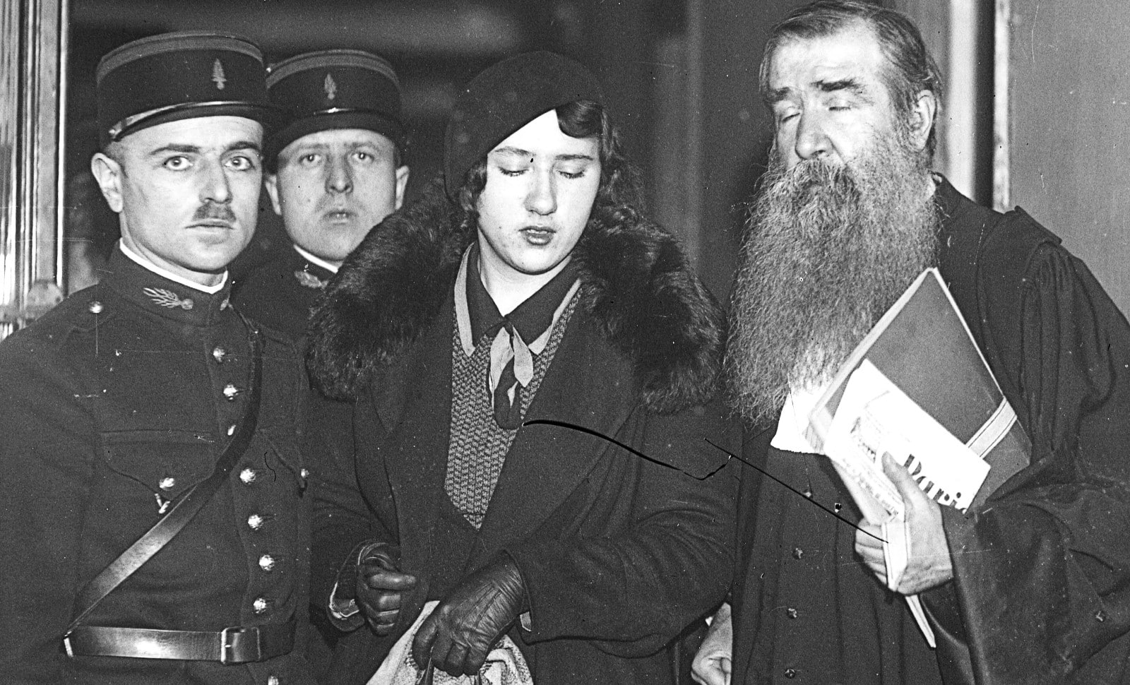 Violette Nozière, la sainte noire