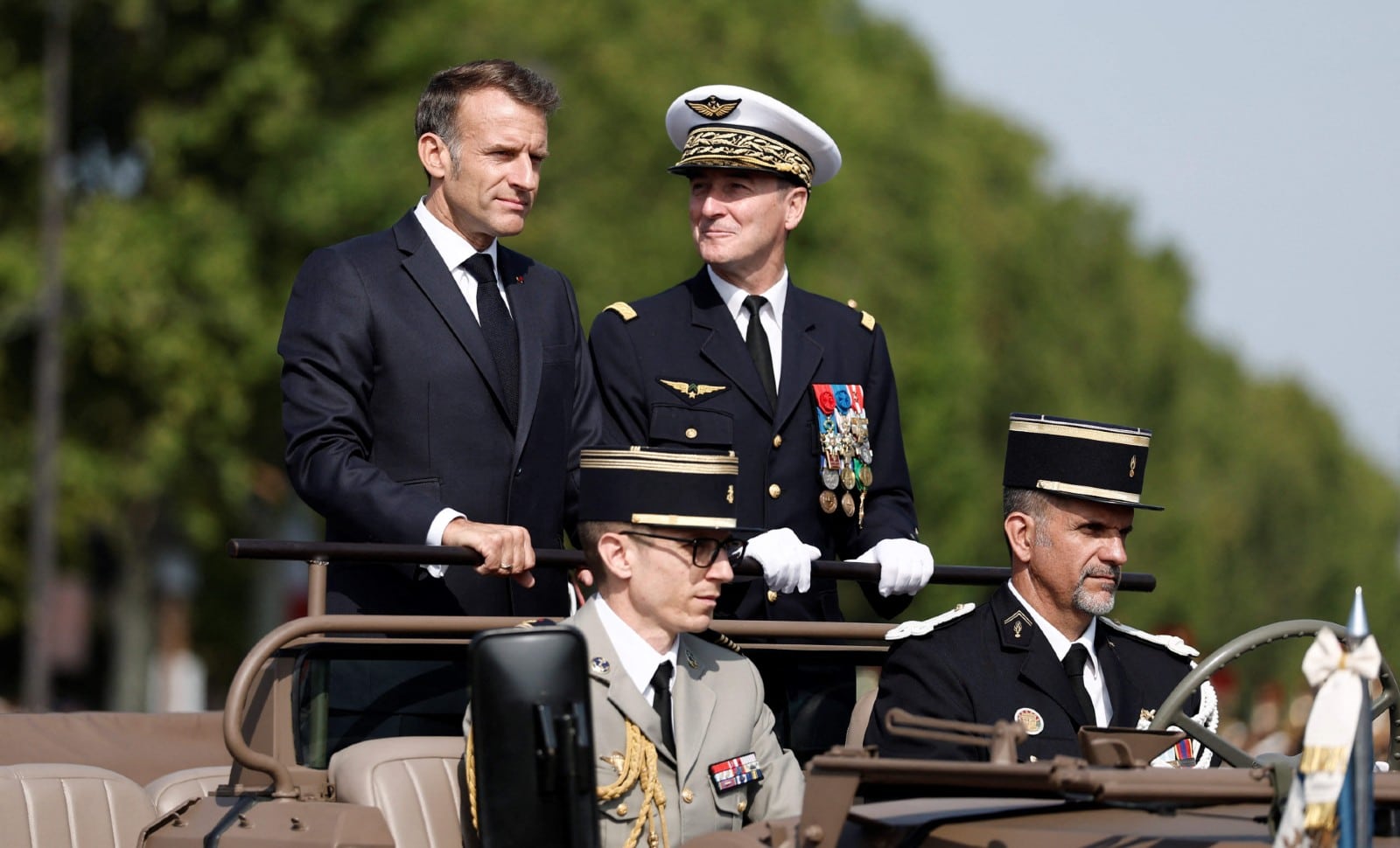 14 juillet 2027: juste une petite question de rien du tout…