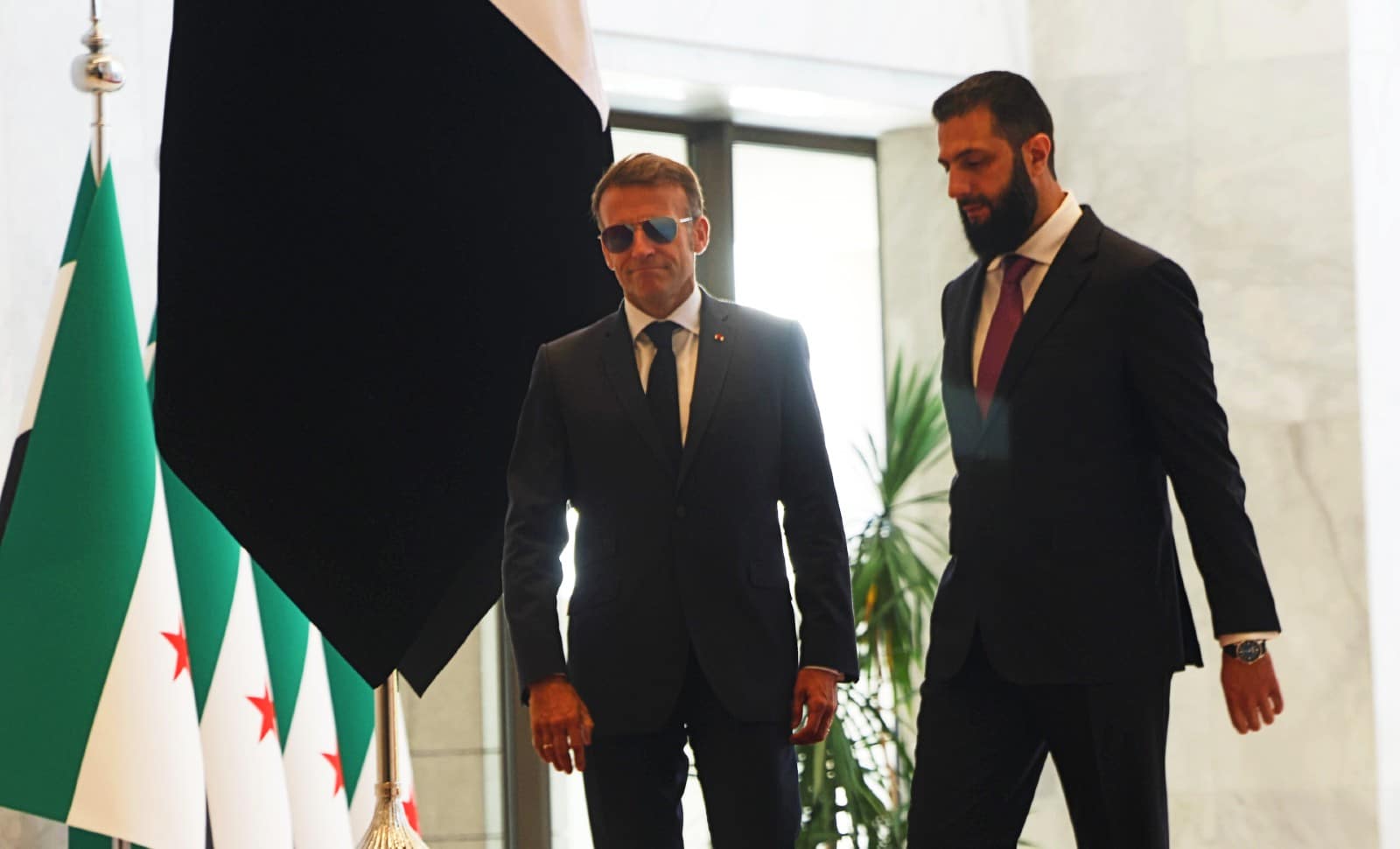 Macron à Damas: le dialogue et les grands principes