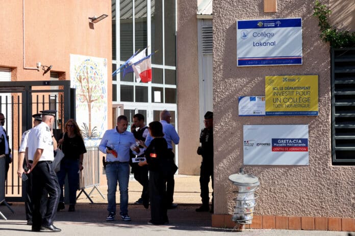 Fusillade dans un collège de l'Aubagne. Le PNAT parle d'un acte de terrorisme, potentiellement relié à la True Crime Community.