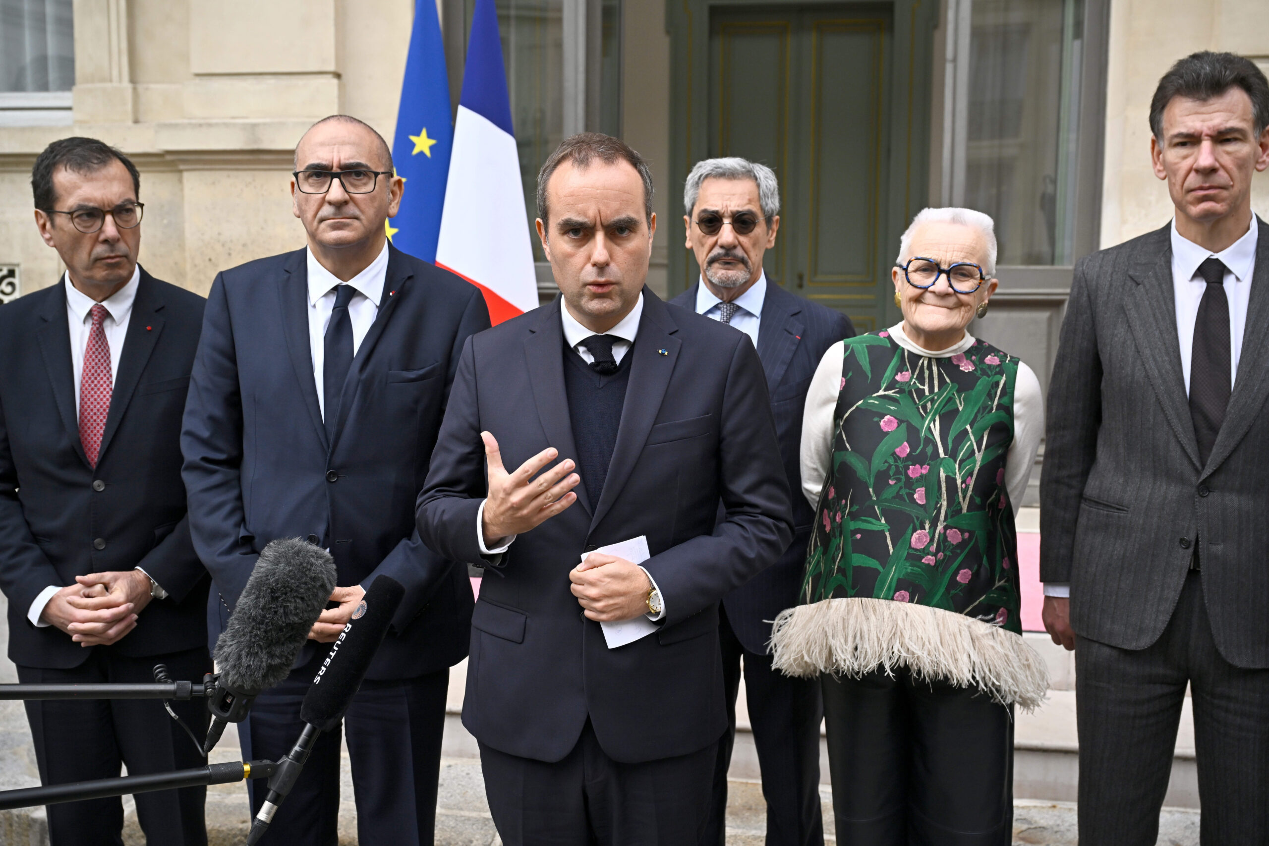 Violences du 17 octobre : couvre-feux localisés annoncés, ce que l&rsquo;on sait zone par zone