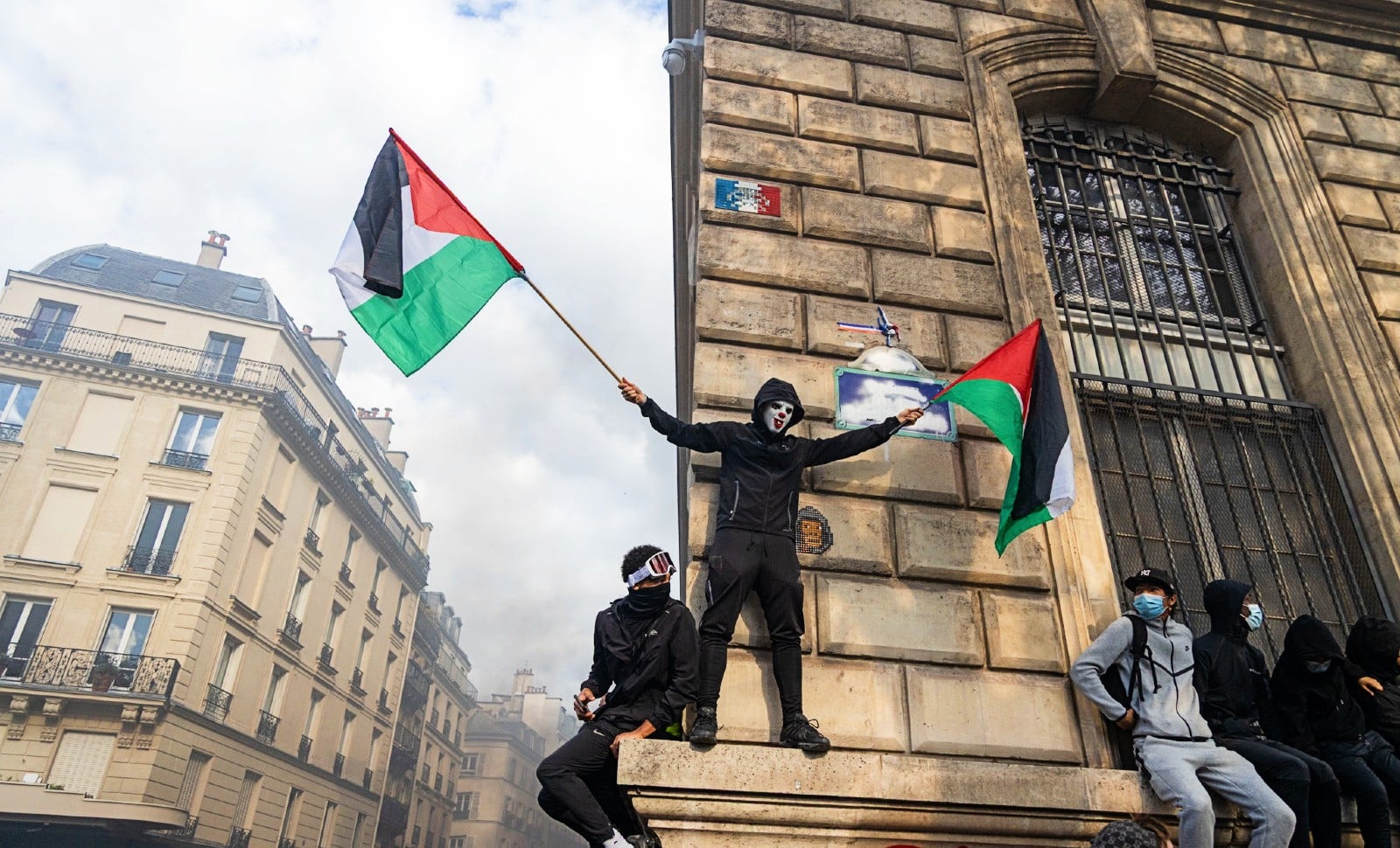 Quel rapport y a-t-il entre le manque de profs et les Palestiniens?