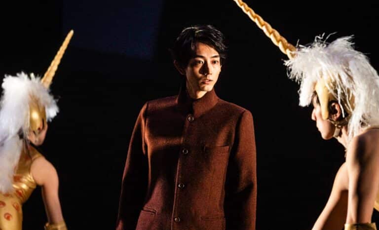 «La Fin des temps» au Châtelet: il paraît que le conte japonais est envoûtant…