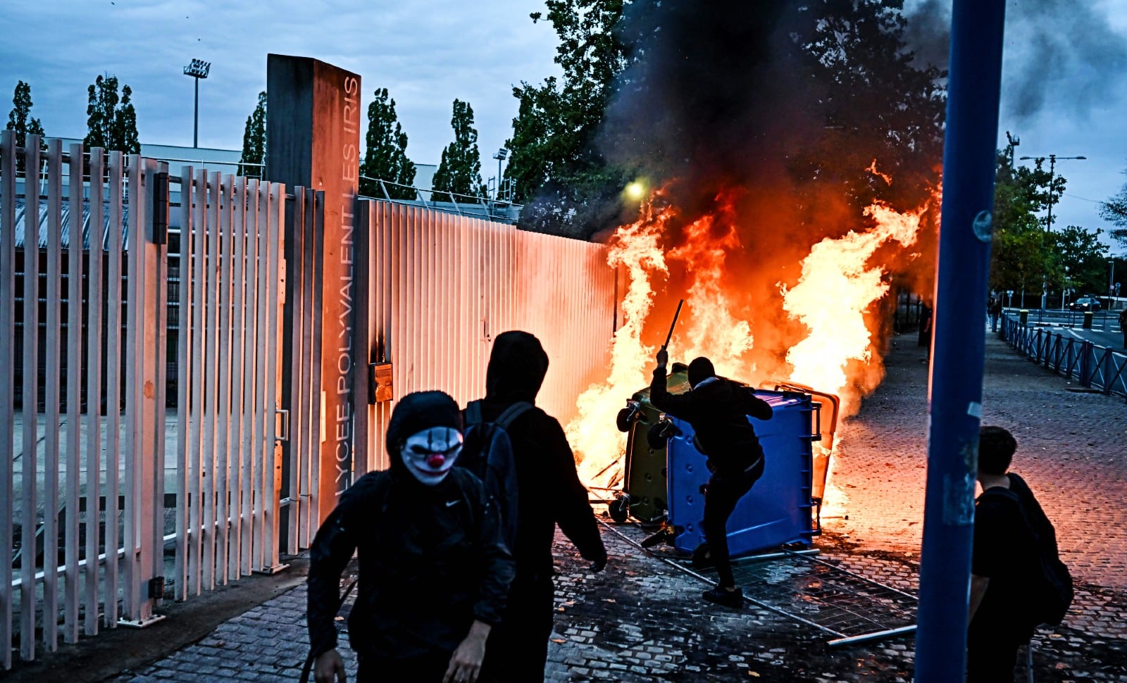 L’émeute comme entraînement à la guerre civile?