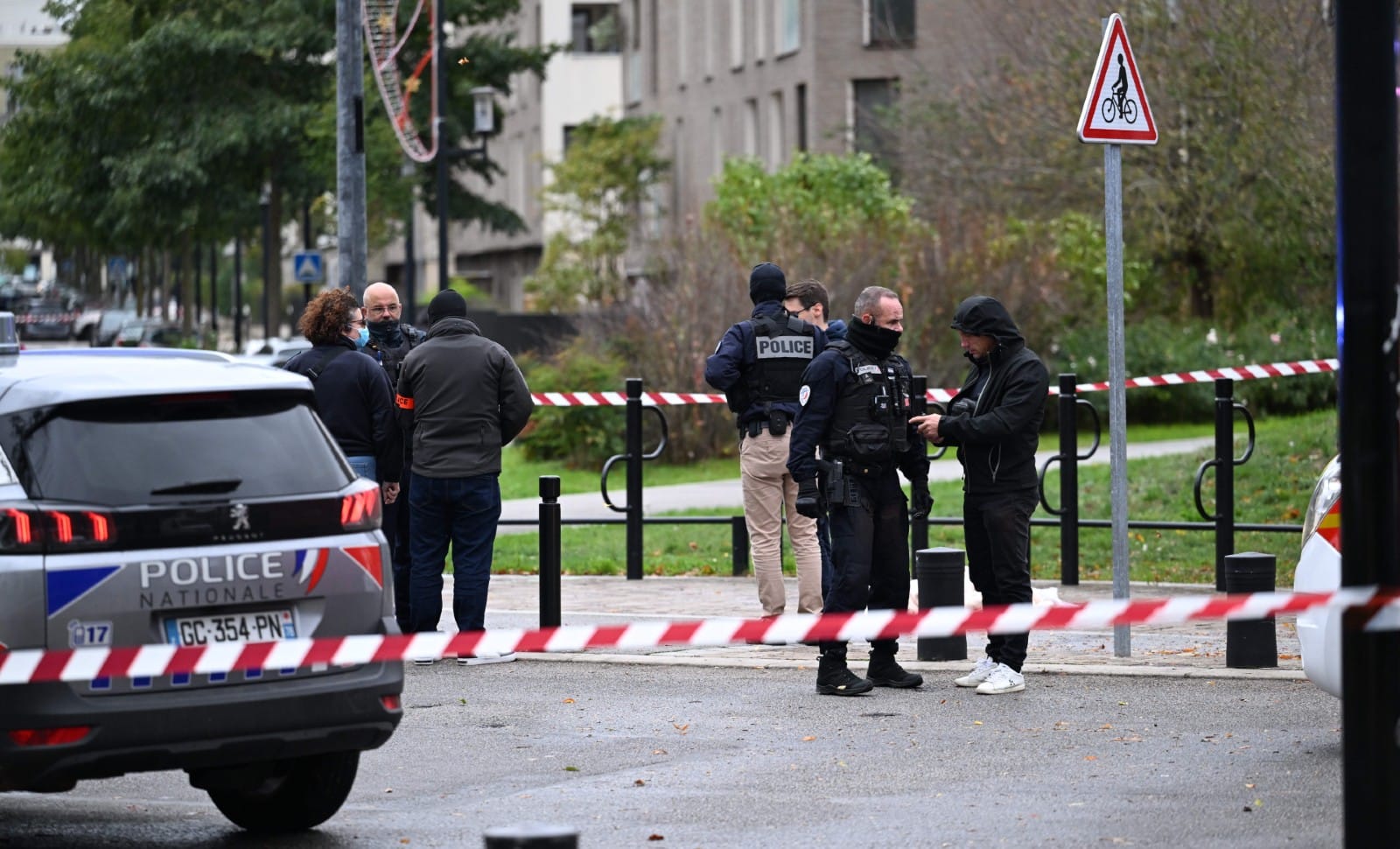 Après l’attaque dans les Yvelines, la faillite du discours officiel